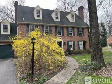 Main picture of 13 Belleview Dr
