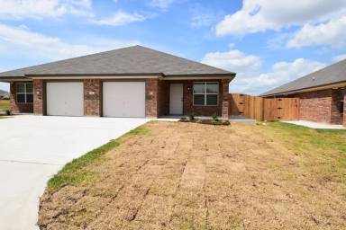 Main picture of 510 Paseo del Plata