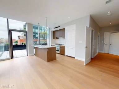 Main picture of 100 Shawmut