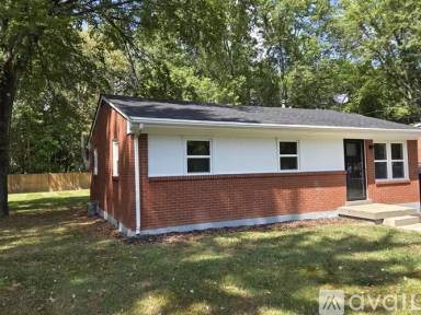 Main picture of 10404 Fox Ave