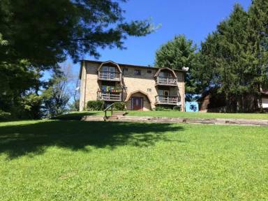 Main picture of 180 Manor Dr