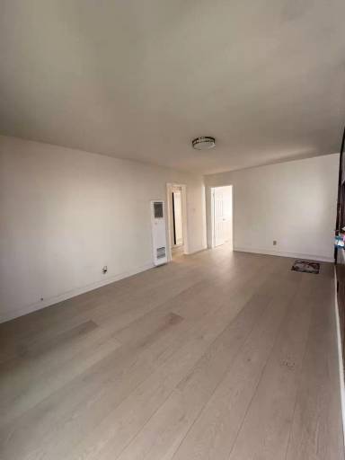 Main picture of 1103 W 209th St