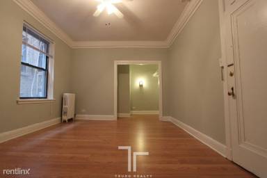 Main picture of 3831 N Fremont St