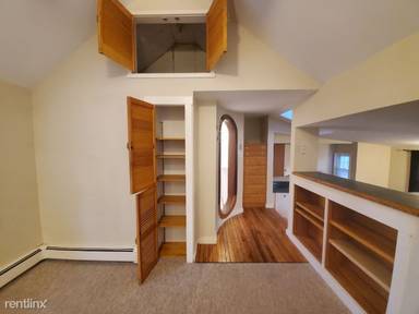 Main picture of 100 E Main St