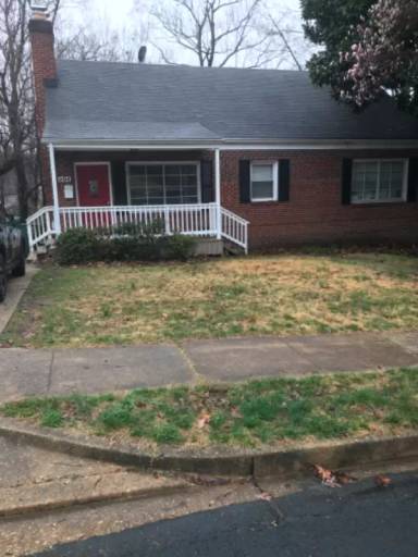Main picture of 904 N Jacksonville St