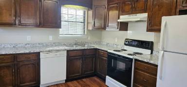Main picture of 5100 N Moore Ln
