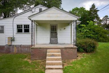 Main picture of 110 Cardinal Rd
