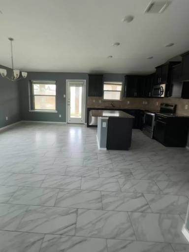 Main picture of 104 Christopher Dr