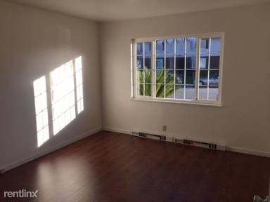 Main picture of 2175 Royal Dr