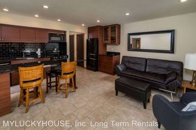 Main picture of 1565 NW Wall St