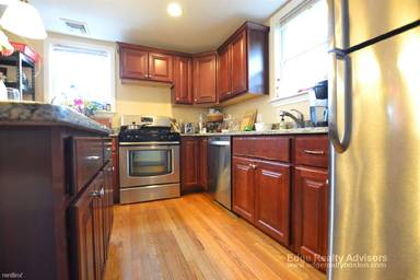 Main picture of 12 Shepard St