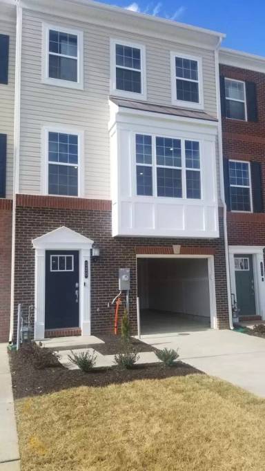 Main picture of 520 Calvert Way