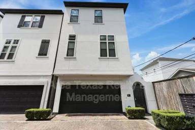 Main picture of 411 W 17th St