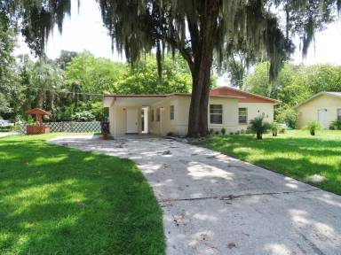 Main picture of 402 Flame Tree Rd