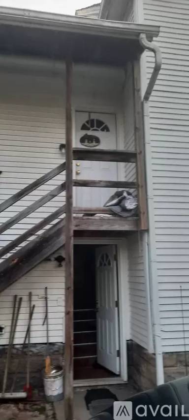 Main picture of 618 W 54th St