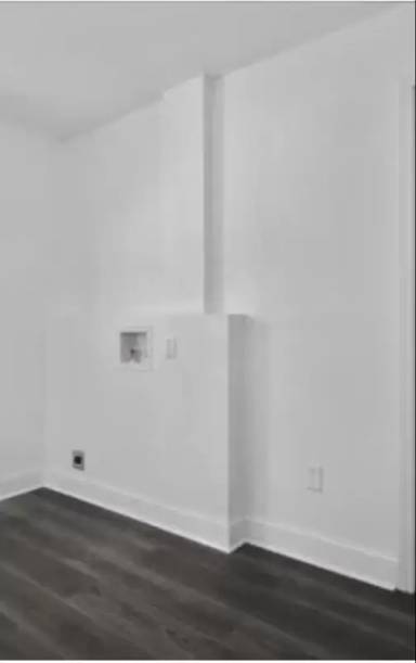 Main picture of 555 W North