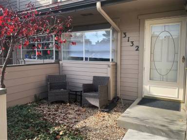 Main picture of 3132 S Gekeler Ln