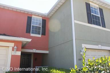 Main picture of 601 Cresting Oak Cir
