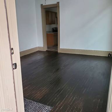 Main picture of 1334 W Onondaga St
