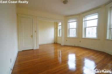 Main picture of 111 Park Dr
