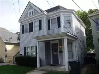 Main picture of 209 E Maxwell St