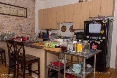 Main picture of 2336 N Milwaukee Ave