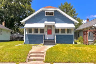 Main picture of 2207 Roger St