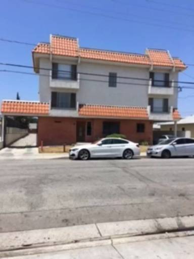 Main picture of 14037 Yukon Ave