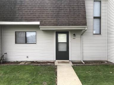 Main picture of 371 E 59th Pl