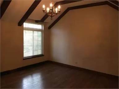 Main picture of 1209 Berdan Ave