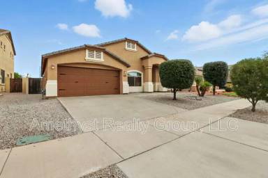 Main picture of 17848 W Voltaire St