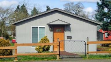 Main picture of 900 E 33rd St