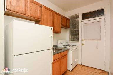Main picture of 620-28 W Barry Ave
