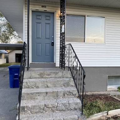 Main picture of 445 1/2 E 1st N