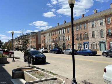 Main picture of 14216 Lakeside Blvd N