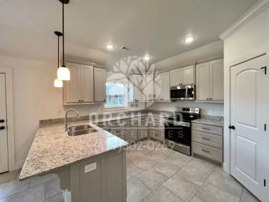 Main picture of 1809 E Hudson Dr
