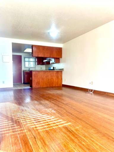 Main picture of 60 Casa St