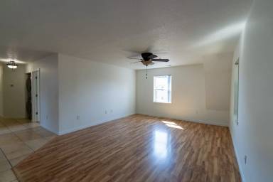 Main picture of 2501 SE Monroe St