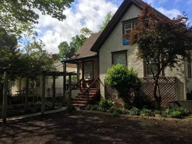 Main picture of 1006 Chestnut St