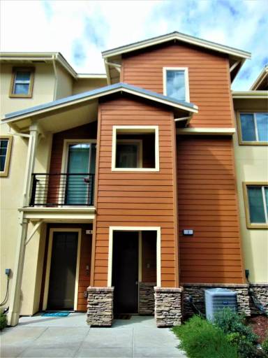 Main picture of 347 Basswood Cmn