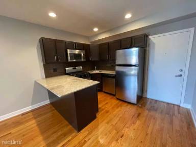 Main picture of 4759 N Maplewood Ave