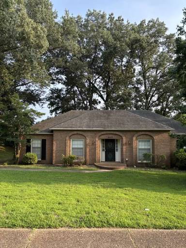 Main picture of 8375 Rembrook Dr