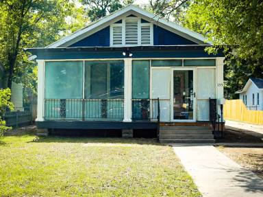 Main picture of 155 Herndon St