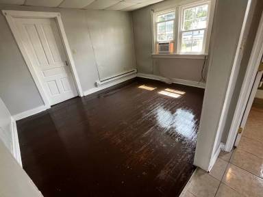 Main picture of 150 S 3rd St