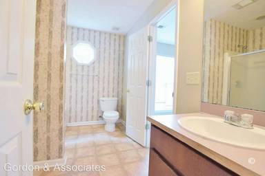 Main picture of 5761 Marlette Ct
