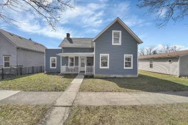 Main picture of 78 Oak St