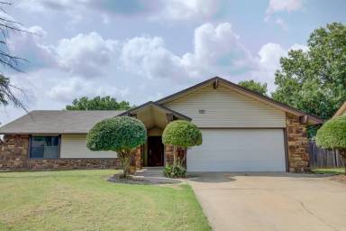 Main picture of 604 S Elder Ave