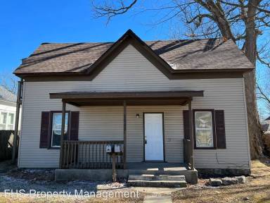 Main picture of 2040 N Prospect Ave