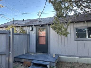 Main picture of 105 S Franklin Ave