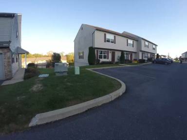 Main picture of 221 Wooley Hollow Ct